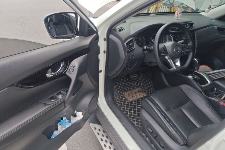 Used Nissan X-Trail 2019 2.0L CVT Smart Connect Comfort Edition 2WD Driver Seat