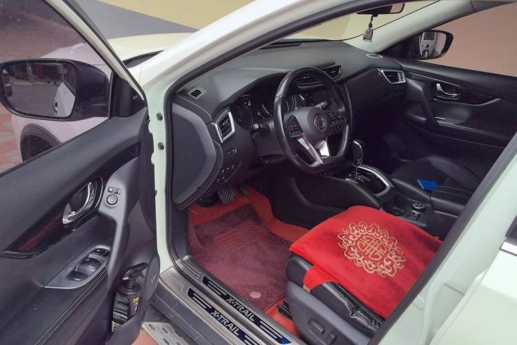 Used Nissan X-Trail 2019 2.5L CVT Smart Connect Luxury Edition 4WD Driver Seat