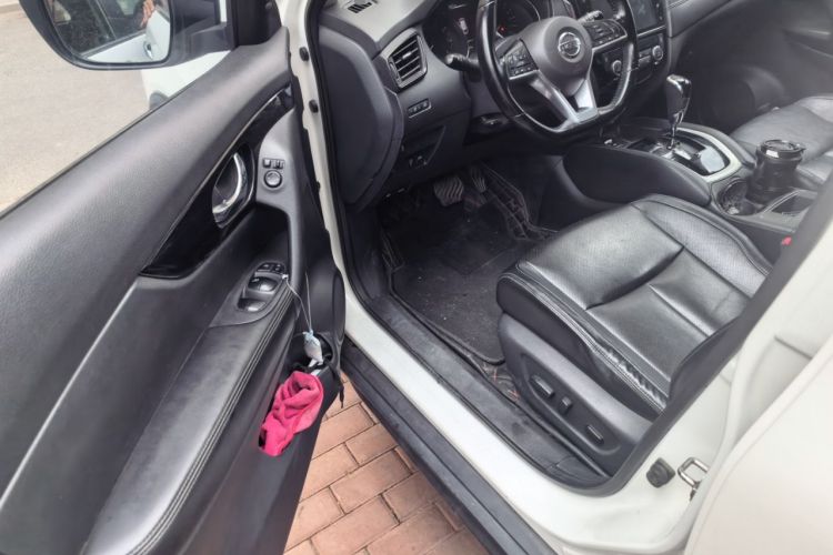 Used Nissan X-Trail 2019 2.0L CVT SmartConnect 7-Seater Comfort Edition 2WD Driver Seat