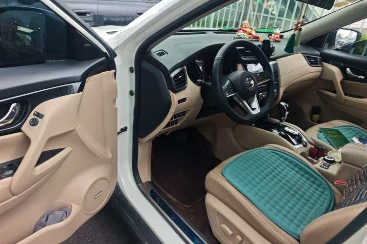 Used Nissan X-Trail 2019 2.5L CVT Smart Connect Luxury Edition 4WD Driver Seat