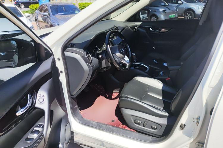 Used Nissan X-Trail 2019 2.0L CVT Smart Connect Comfort Edition 2WD Driver Seat