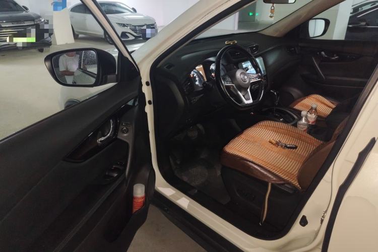 Used Nissan X-Trail 2019 2.0L CVT Smart Connect Comfort Edition 2WD Driver Seat