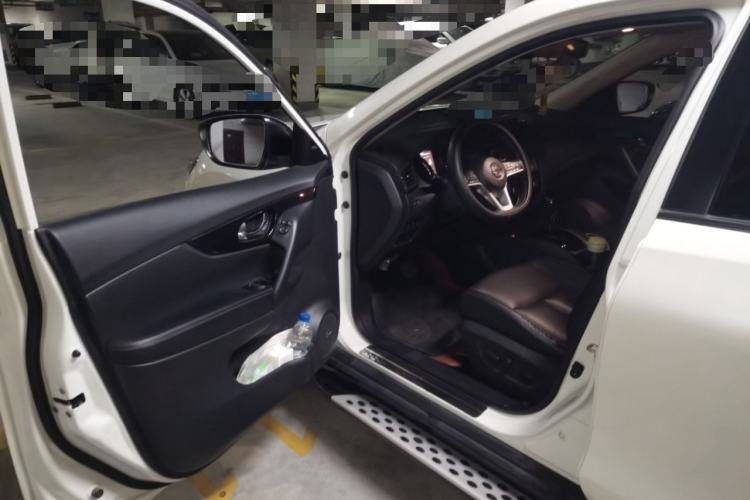 Used Nissan X-Trail 2019 2.5L CVT Smart Connect Luxury Edition 4WD Driver Seat
