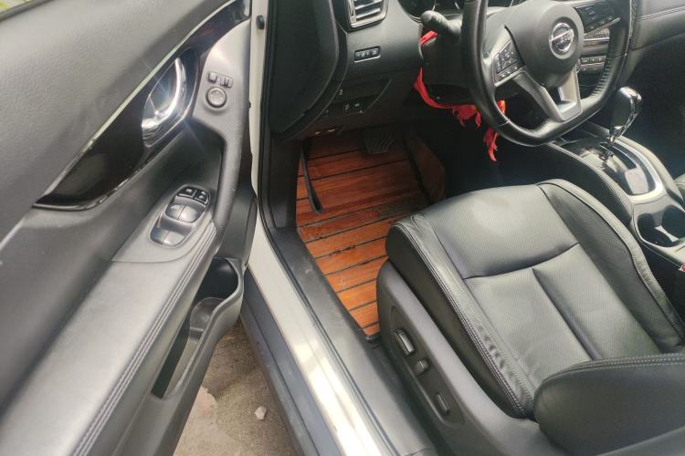 Used Nissan X-Trail 2019 2.0L CVT Smart Connect Comfort Edition 2WD Driver Seat