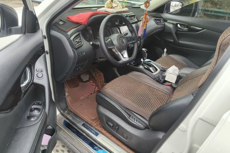 Used Nissan X-Trail 2019 2.0L CVT Smart Connect Comfort Edition 2WD Driver Seat