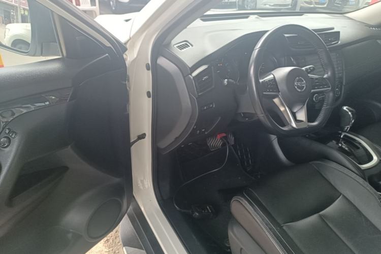 Used Nissan X-Trail 2019 2.0L CVT Smart Connect Comfort Edition 2WD Driver Seat