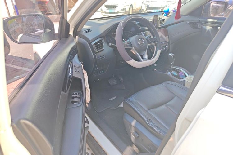 Used Nissan X-Trail 2019 2.0L CVT Smart Connect Comfort Edition 2WD Driver Seat