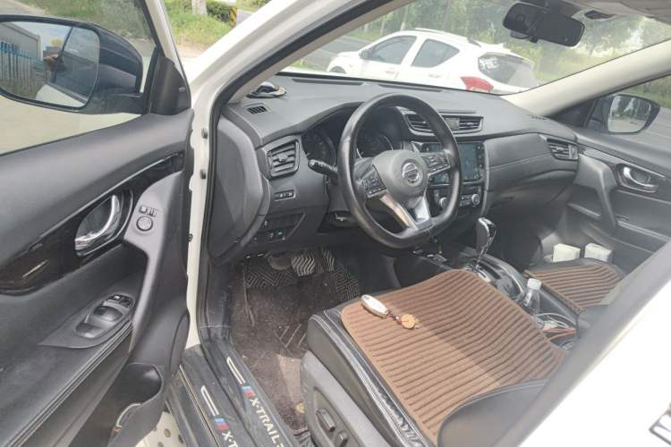 Used Nissan X-Trail 2019 2.0L CVT Smart Connect Comfort Edition 2WD Driver Seat