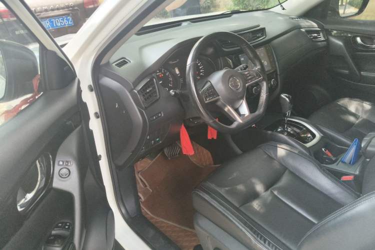 Used Nissan X-Trail 2019 2.0L CVT Smart Connect Comfort Edition 2WD Driver Seat