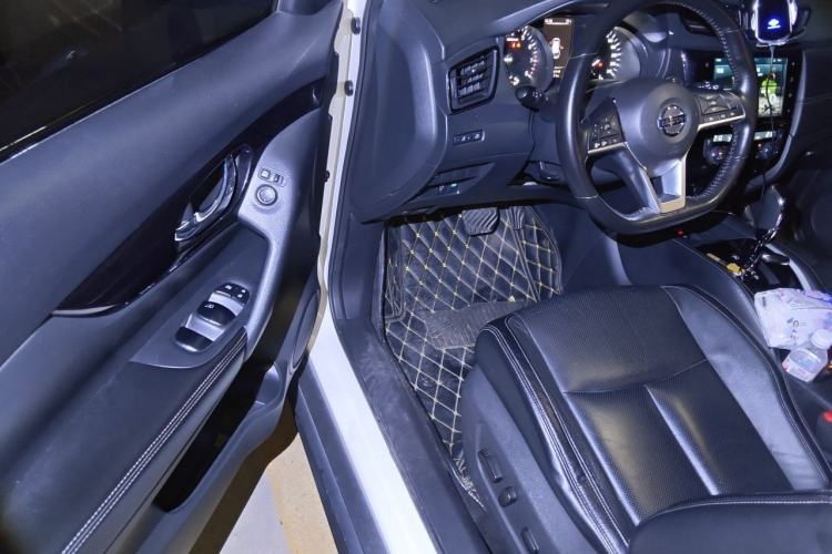 Used Nissan X-Trail 2019 2.0L CVT Smart Connect Comfort Edition 2WD Driver Seat