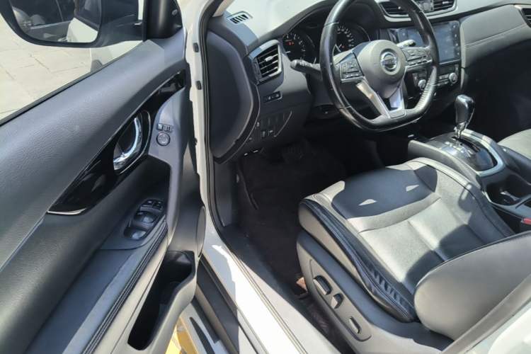 Used Nissan X-Trail 2019 2.0L CVT Smart Connect Comfort Edition 2WD Driver Seat
