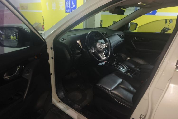 Used Nissan X-Trail 2019 2.0L CVT Smart Connect Comfort Edition 2WD Driver Seat