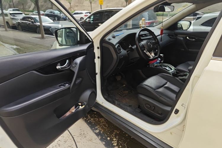 Used Nissan X-Trail 2019 2.0L CVT Smart Connect Comfort Edition 2WD Driver Seat
