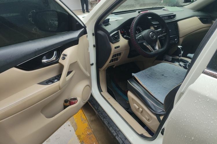 Used Nissan X-Trail 2019 2.0L CVT Comfort Edition 2WD Driver Seat