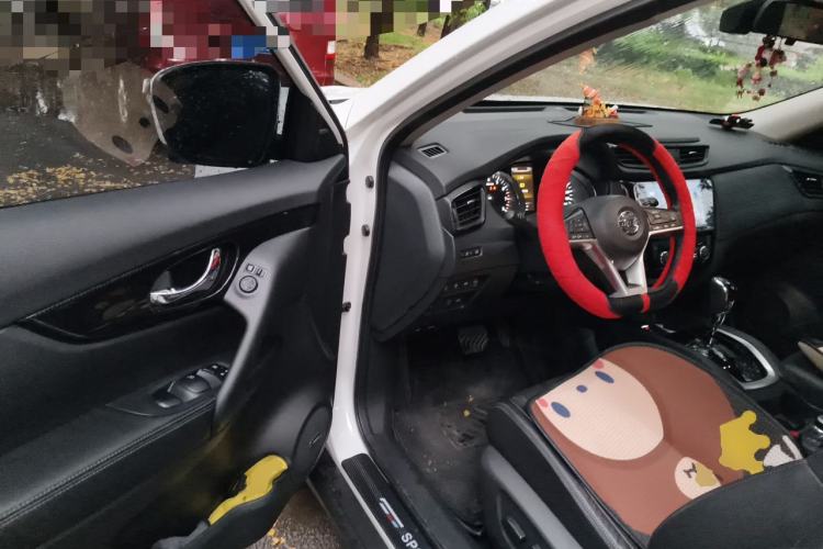Used Nissan X-Trail 2019 2.5L CVT Smart Connect Luxury Edition 4WD Driver Seat