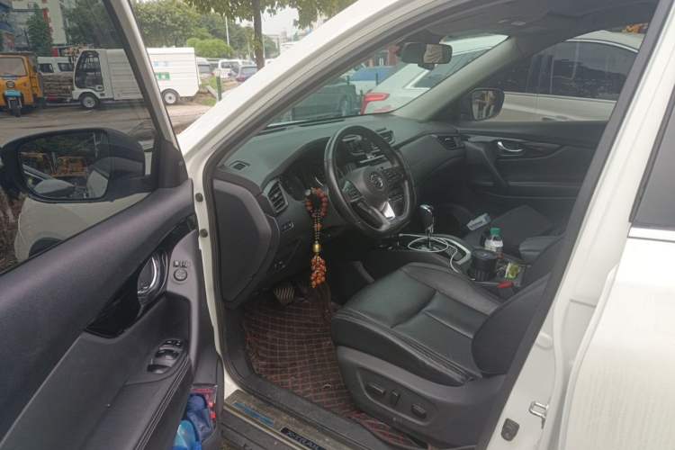Used Nissan X-Trail 2019 2.0L CVT Comfort Edition 2WD Driver Seat