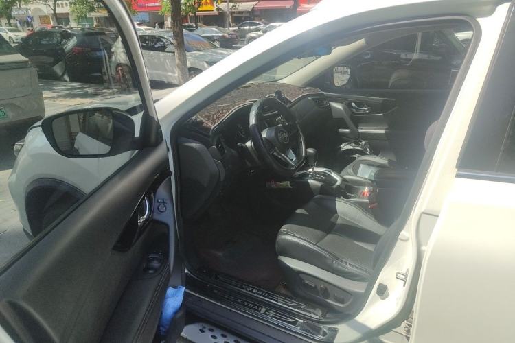 Used Nissan X-Trail 2019 2.0L CVT Smart Connect Comfort Edition 2WD Driver Seat