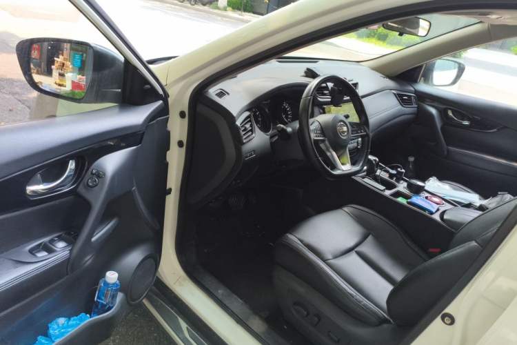 Used Nissan X-Trail 2019 2.0L CVT Smart Connect Comfort Edition 2WD Driver Seat