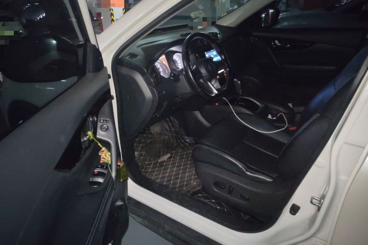 Used Nissan X-Trail 2019 2.0L CVT Smart Connect Comfort Edition 2WD Driver Seat