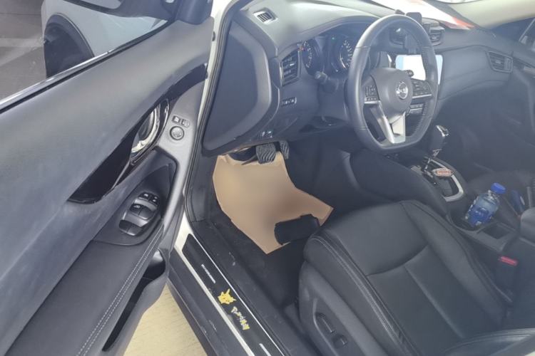 Used Nissan X-Trail 2019 2.0L CVT Smart Connect Comfort Edition 2WD Driver Seat