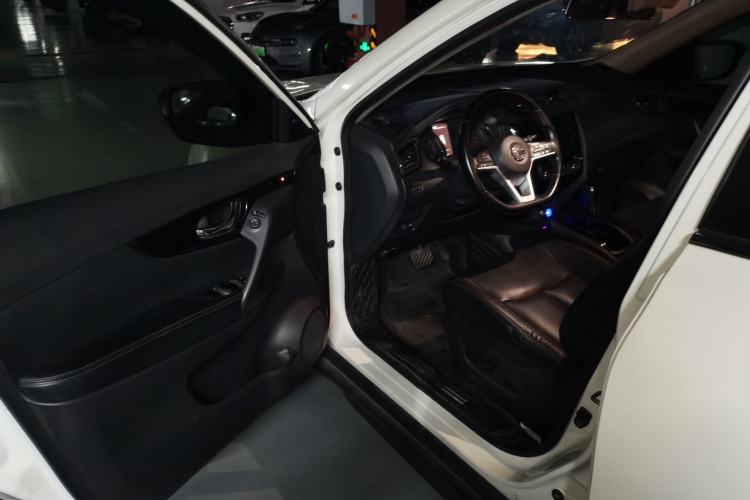 Used Nissan X-Trail 2019 2.0L CVT Comfort Edition 2WD Driver Seat