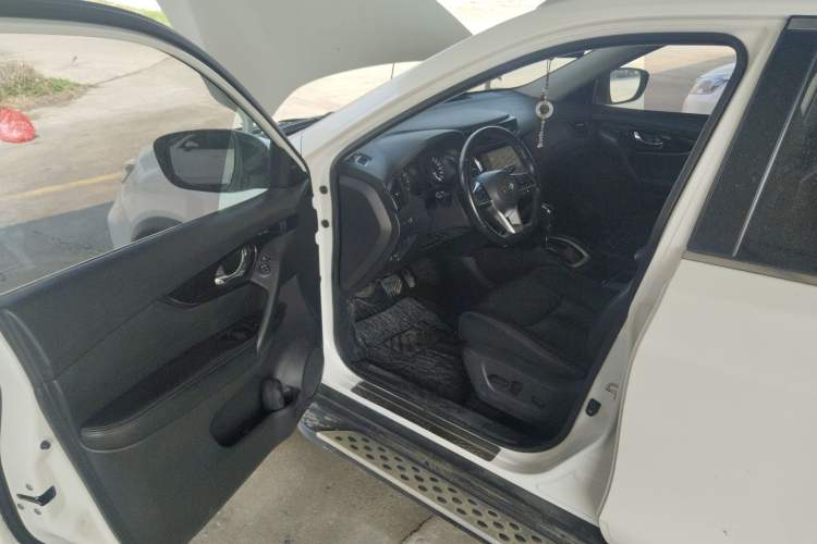 Used Nissan X-Trail 2019 2.0L CVT Smart Connect Comfort Edition 2WD Driver Seat