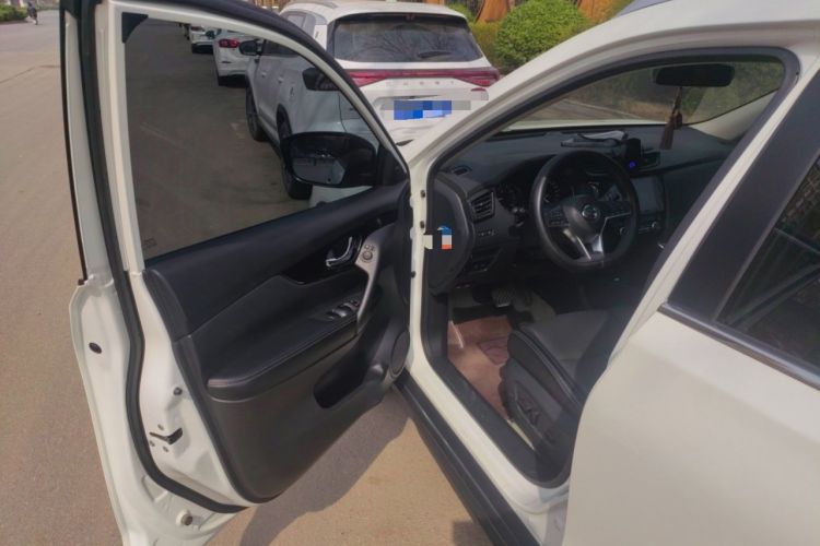 Used Nissan X-Trail 2019 2.0L CVT Smart Connect Comfort Edition 2WD Driver Seat