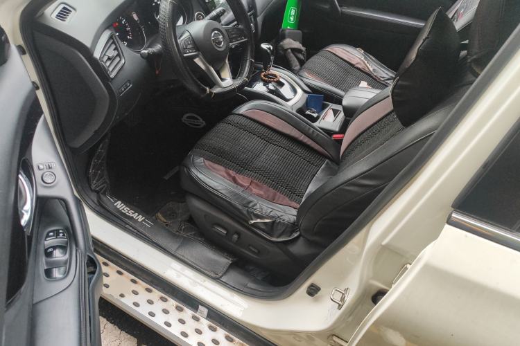 Used Nissan X-Trail 2019 2.0L CVT Smart Connect Comfort Edition 2WD Driver Seat
