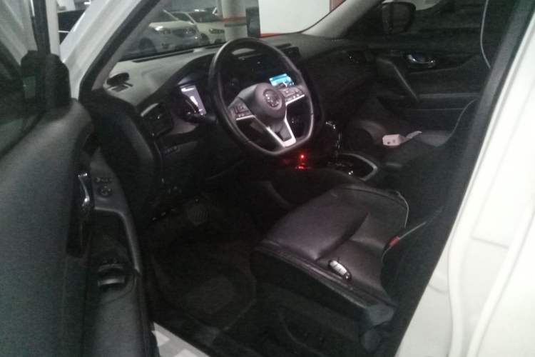 Used Nissan X-Trail 2019 2.0L CVT Smart Connect Comfort Edition 2WD Driver Seat