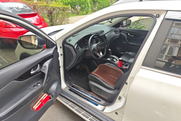 Used Nissan X-Trail 2019 2.0L CVT Smart Connect Comfort Edition 2WD Driver Seat