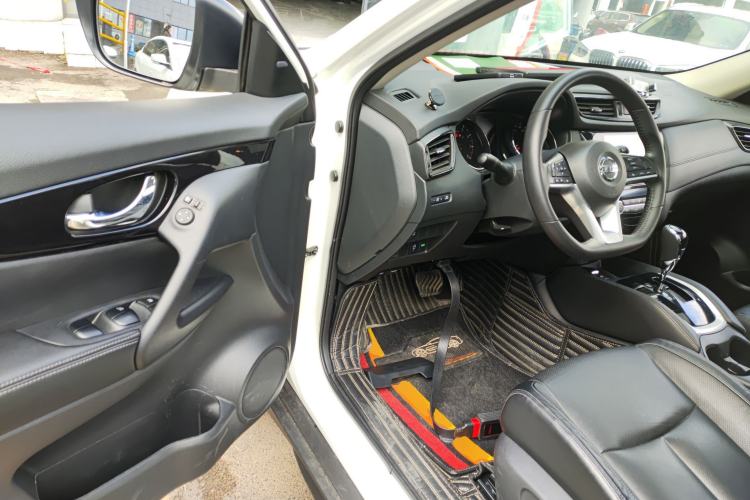 Used Nissan X-Trail 2019 2.0L CVT Smart Connect Comfort Edition 2WD Driver Seat