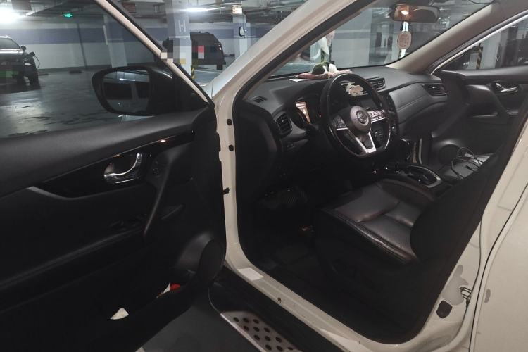 Used Nissan X-Trail 2019 2.0L CVT Smart Connect Comfort Edition 2WD Driver Seat