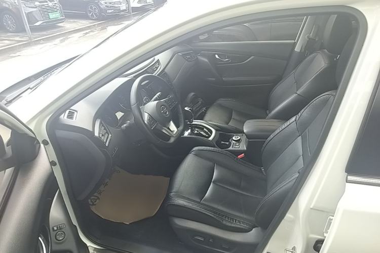 Used Nissan X-Trail 2019 2.5L CVT Smart Connect Luxury Edition 4WD Driver Seat