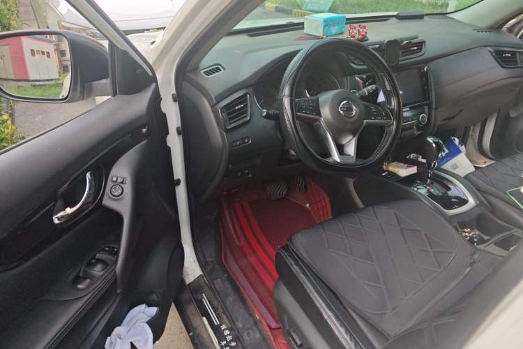 Used Nissan X-Trail 2019 2.0L CVT Smart Connect Comfort Edition 2WD Driver Seat