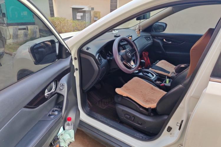 Used Nissan X-Trail 2019 2.0L CVT Smart Connect Comfort Edition 2WD Driver Seat