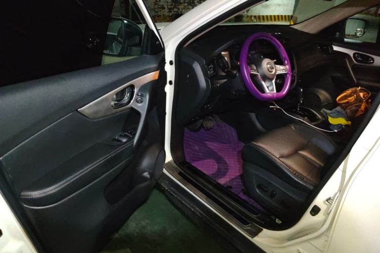 Used Nissan X-Trail 2019 2.0L CVT Smart Connect Comfort Edition 2WD Driver Seat
