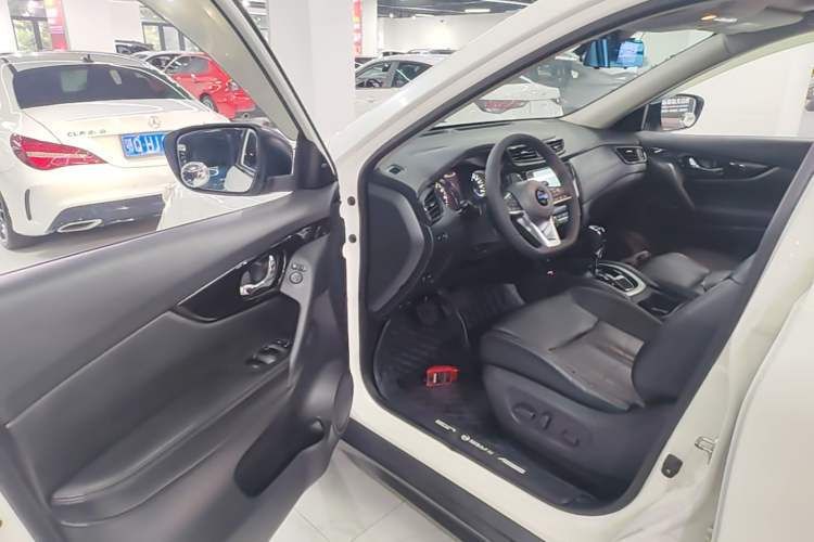 Used Nissan X-Trail 2019 2.0L CVT Smart Connect Comfort Edition 2WD Driver Seat