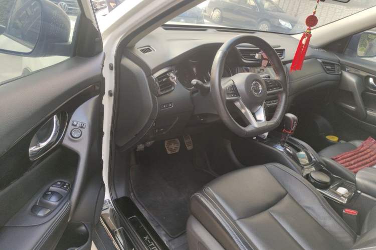 Used Nissan X-Trail 2019 2.0L CVT Smart Connect Comfort Edition 2WD Driver Seat