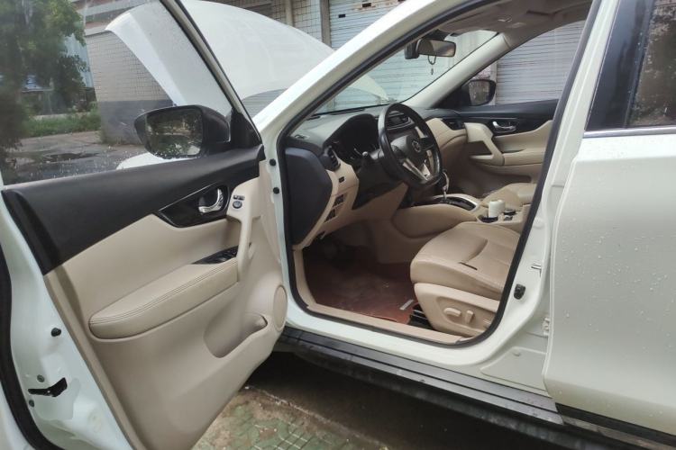 Used Nissan X-Trail 2019 2.5L CVT SmartConnect 7-Seater Leading Edition 4WD Driver Seat