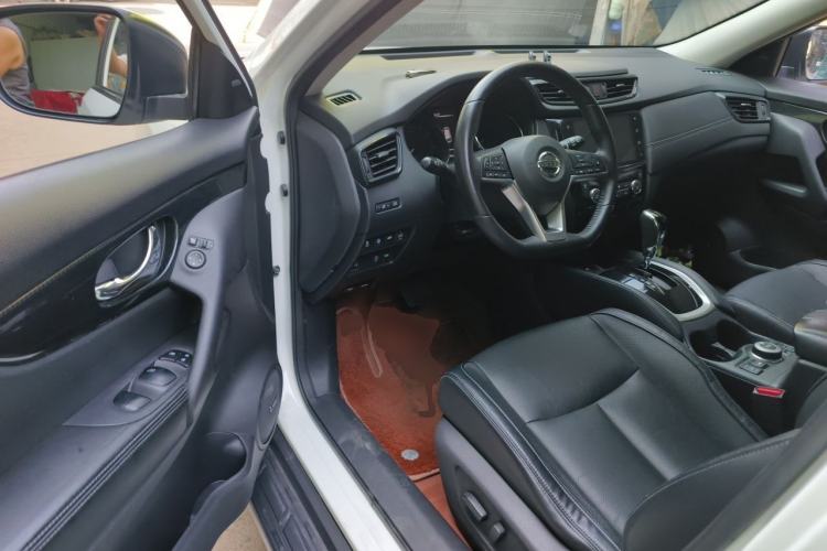 Used Nissan X-Trail 2019 2.5L CVT Smart Connect Luxury Edition 4WD Driver Seat