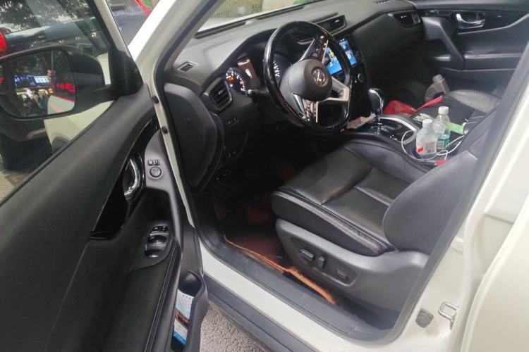 Used Nissan X-Trail 2019 2.0L CVT Smart Connect Comfort Edition 2WD Driver Seat