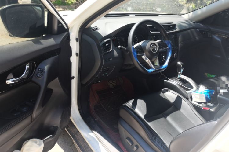 Used Nissan X-Trail 2019 2.0L CVT Smart Connect Comfort Edition 2WD Driver Seat