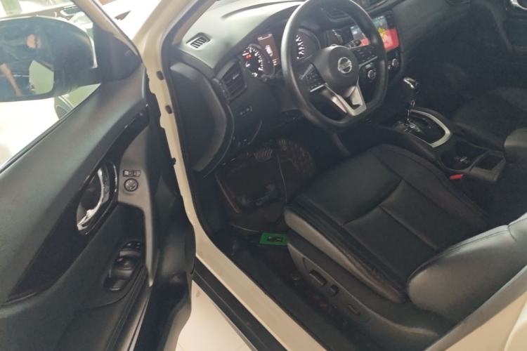 Used Nissan X-Trail 2019 2.0L CVT Smart Connect Comfort Edition 2WD Driver Seat