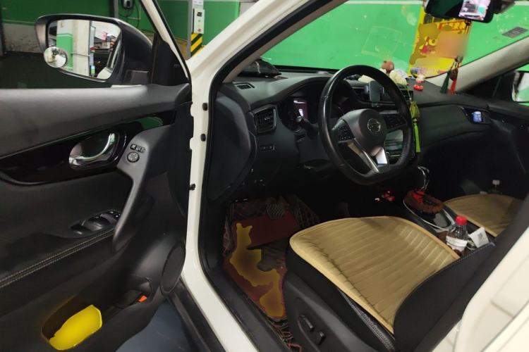 Used Nissan X-Trail 2019 2.0L CVT Smart Connect Comfort Edition 2WD Driver Seat