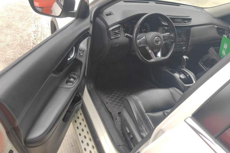 Used Nissan X-Trail 2019 2.0L CVT Smart Connect Comfort Edition 2WD Driver Seat