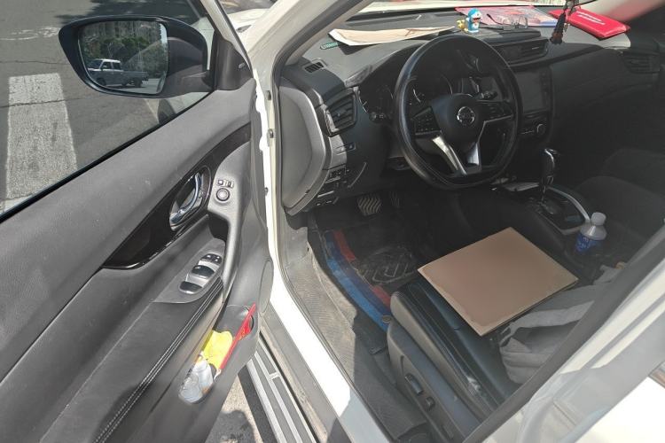 Used Nissan X-Trail 2019 2.0L CVT Smart Connect Comfort Edition 2WD Driver Seat