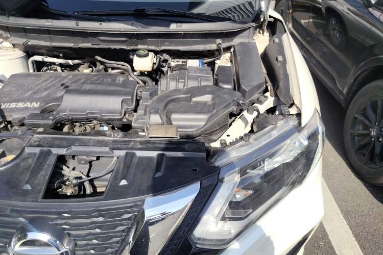 Used Nissan X-Trail 2019 2.0L CVT Comfort Edition 2WD Engine Bay Left