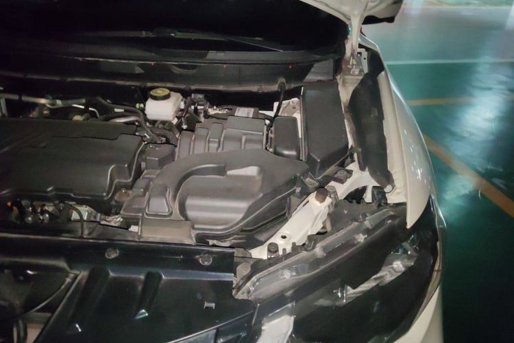 Used Nissan X-Trail 2019 2.0L CVT Smart Connect Comfort Edition 2WD Engine Bay Left