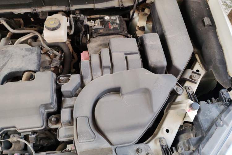 Used Nissan X-Trail 2019 2.0L CVT Comfort Edition 2WD Engine Bay Left