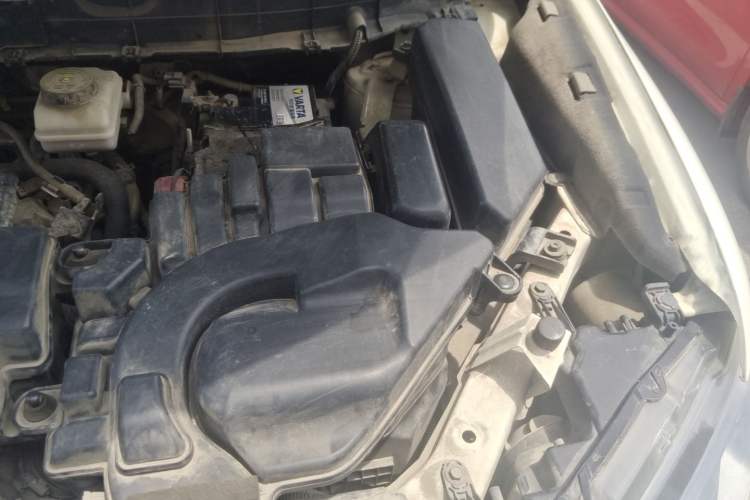 Used Nissan X-Trail 2019 2.0L CVT Comfort Edition 2WD Engine Bay Left